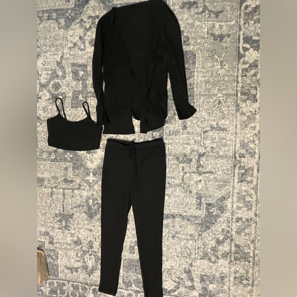 Shein size small set with pants, crop top and sweater